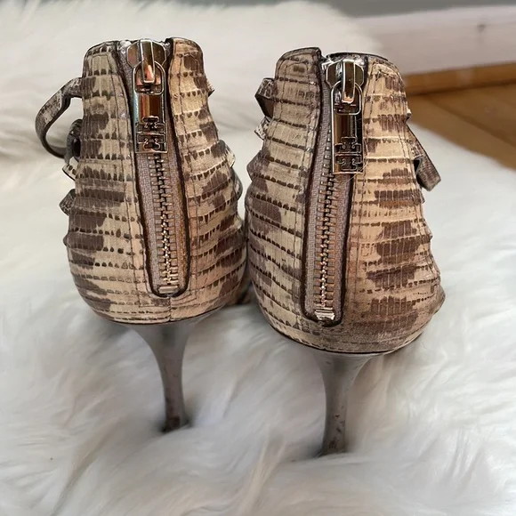 Tory Burch gladiator snake print caged heeled sandals EUC size 9 - Picture 4 of 11